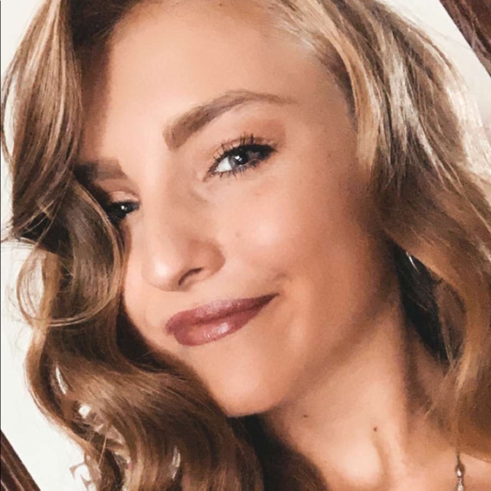 Meet your Posher, Madison